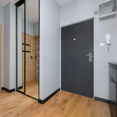 Apartamento Cosy Apartment With Parking Warsaw Jana III Sobieskiego 104 By Heyrent *